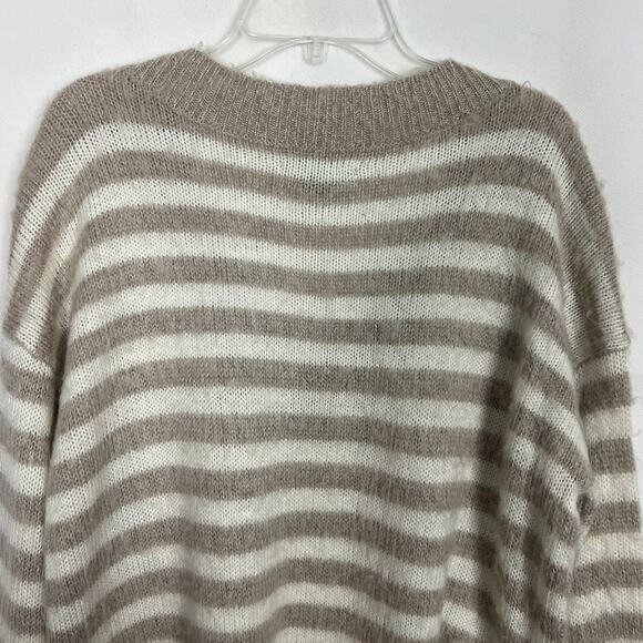 American Eagle Jegging Fit Striped Fuzzy Striped Sweater Size Small Oversized - Picture 7 of 11